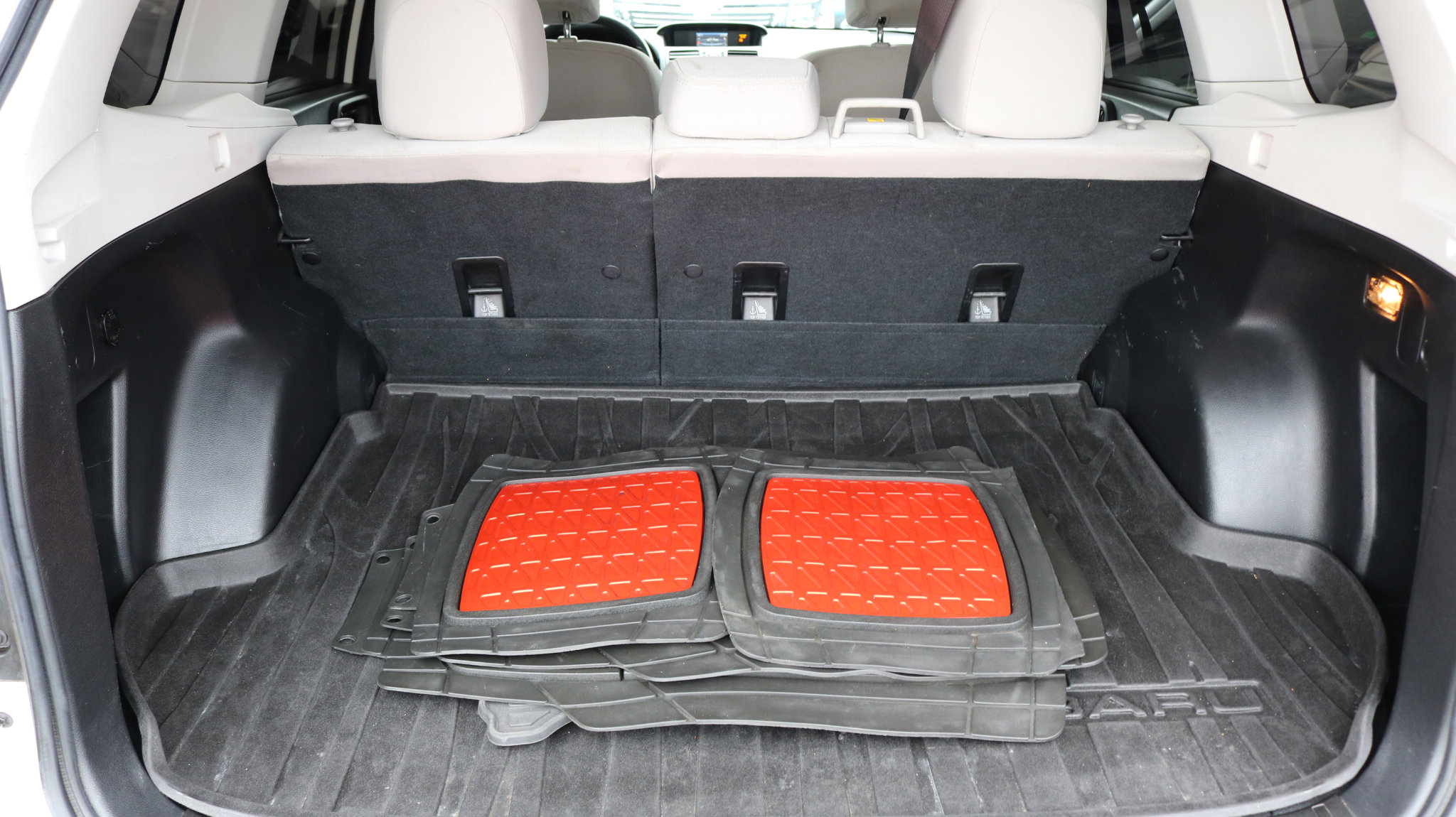 Used 2015 Subaru Forester 2.5i Premium w/ All-Weather Package image 19