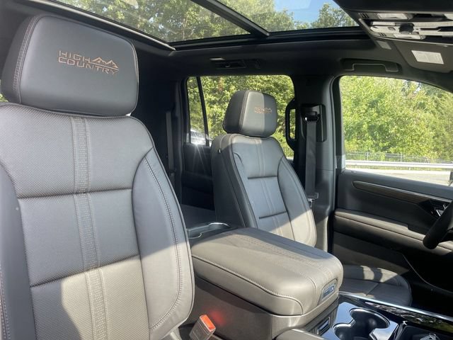 New 2026 Chevrolet Suburban High Country w/ Sun And Tow Package AWD/4WD image 27