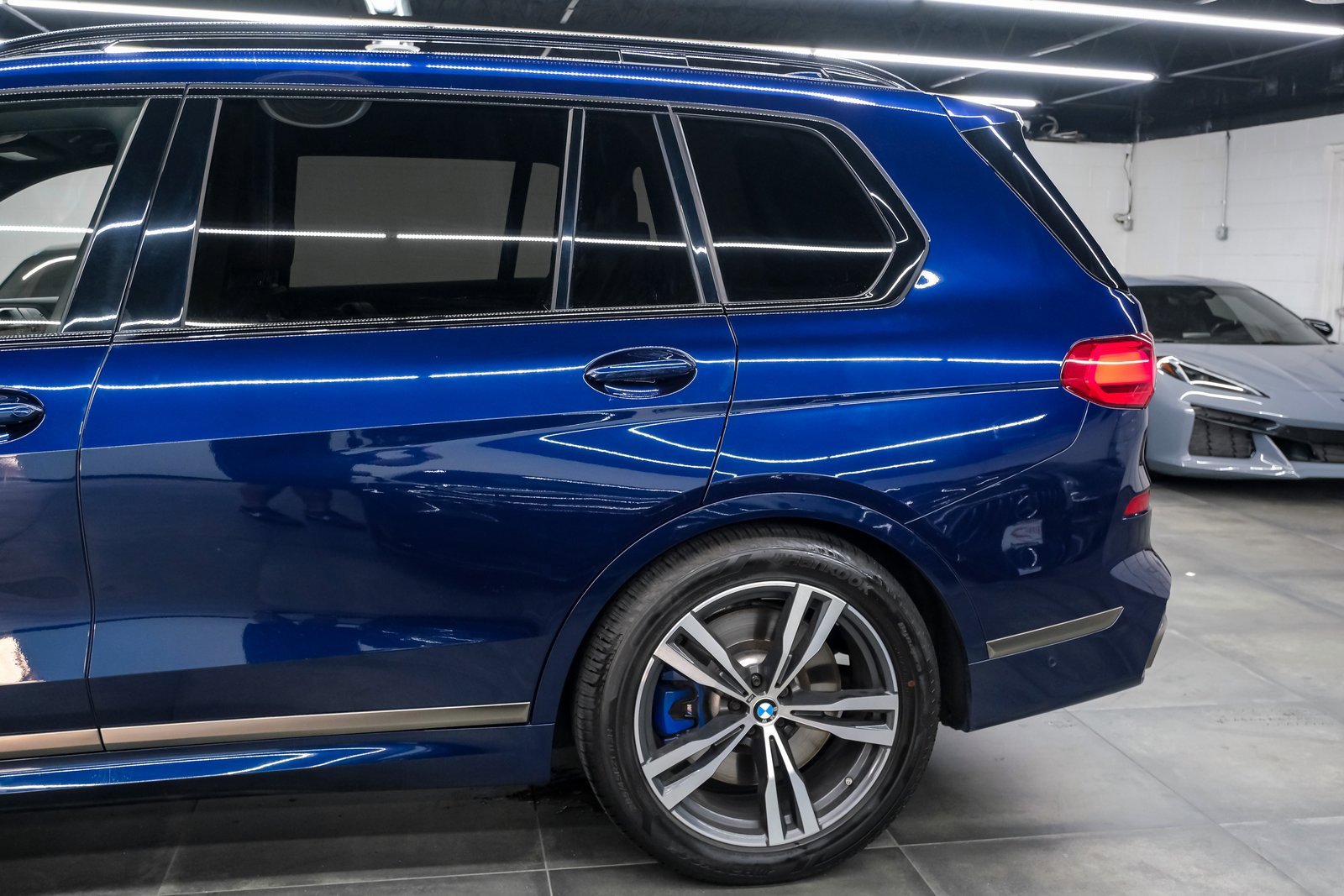 Used 2022 BMW X7 M50i w/ Executive Package image 16