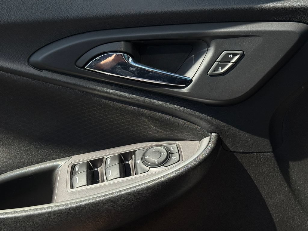 Used 2022 Chevrolet Malibu LS FWD image 5