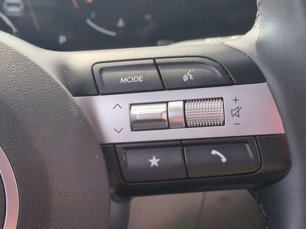 Certified 2025 Hyundai Tucson SEL AWD/4WD image 15