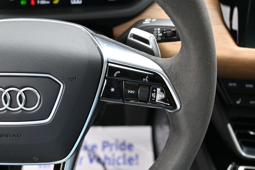 Used 2024 Audi e-tron GT Premium Plus AWD/4WD image 17