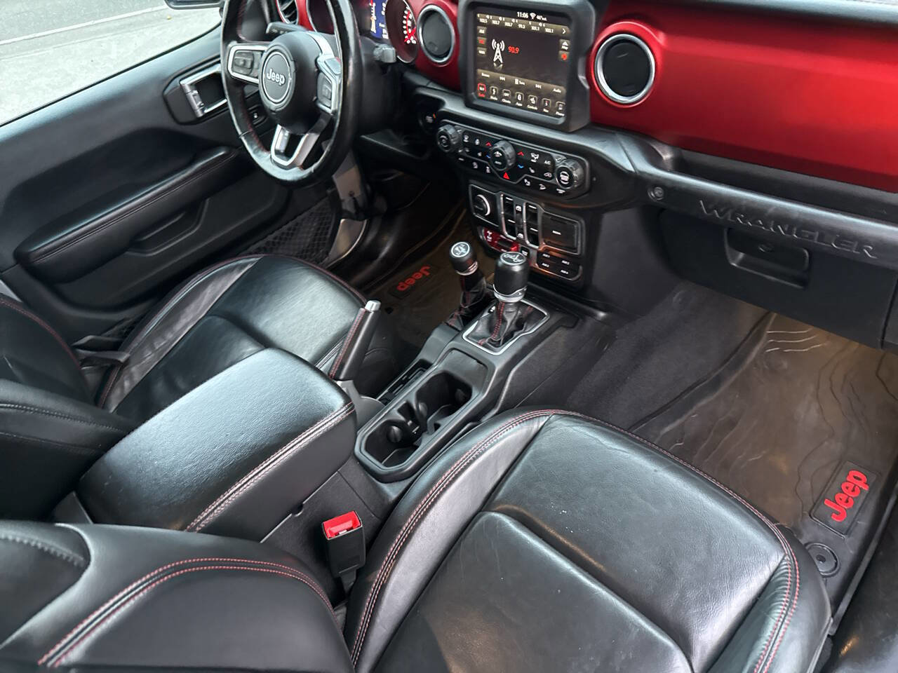 Used 2018 Jeep Wrangler Unlimited Rubicon w/ Uconnect 4C Nav & Sound Group image 17