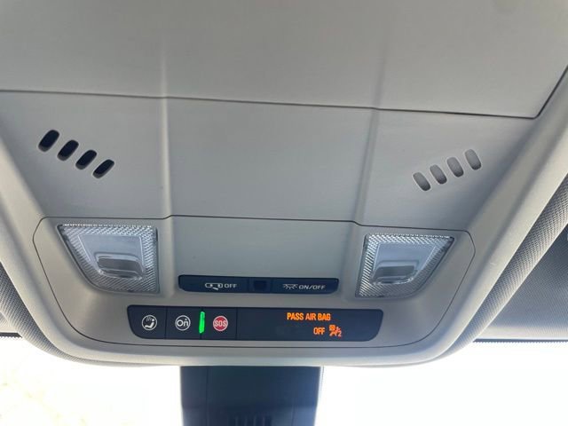 Used 2024 GMC Terrain SLE image 27