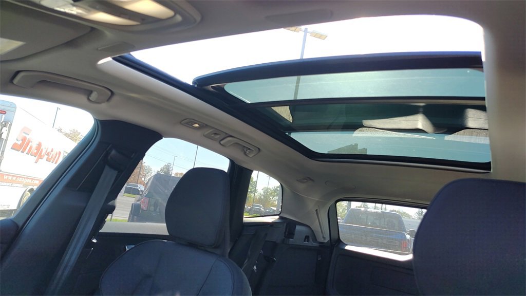 New 2026 Volvo XC60 B5 Plus w/ Climate Package image 24