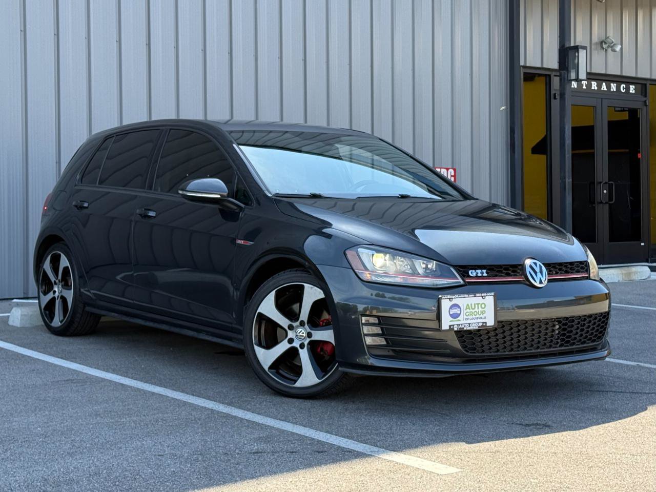 Used 2016 Volkswagen GTI SE w/ Lighting Package (SEL) FWD image 3