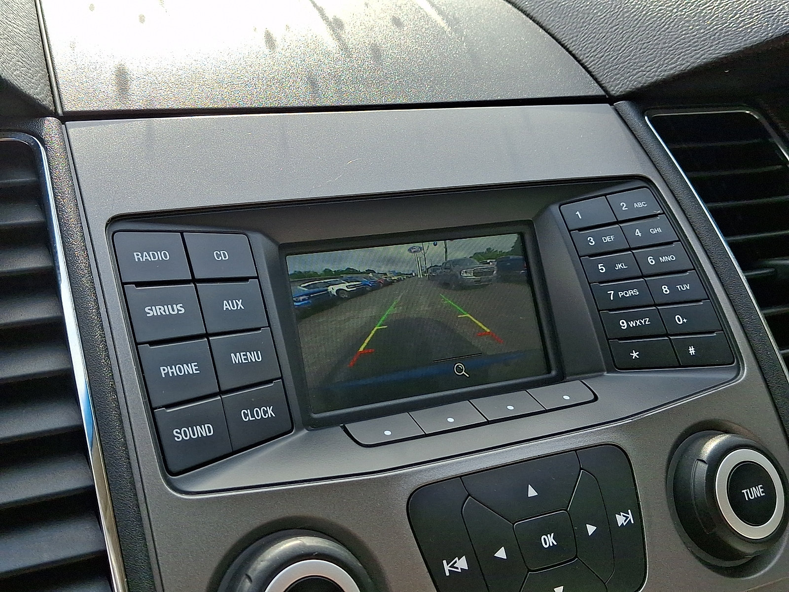 Certified 2017 Ford Taurus SE FWD image 24