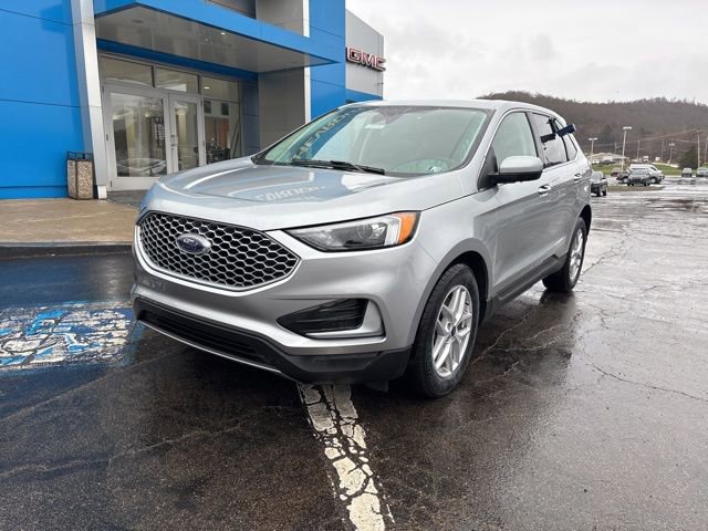 Used 2023 Ford Edge SEL image 2