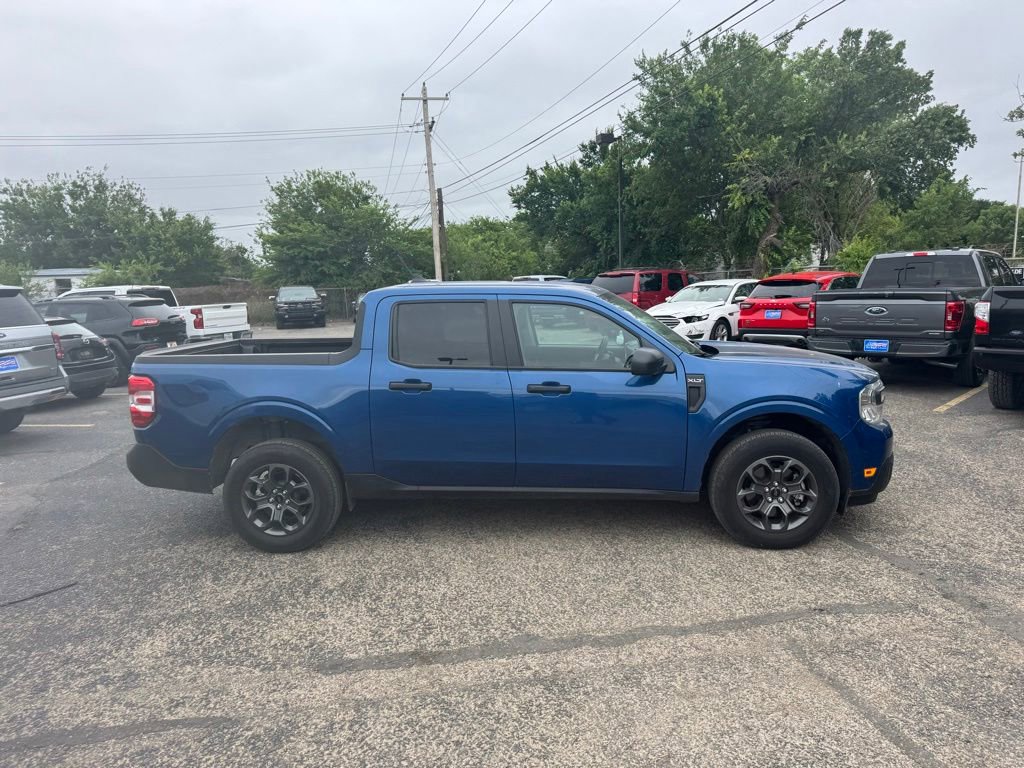 Used 2023 Ford Maverick XLT FWD image 2