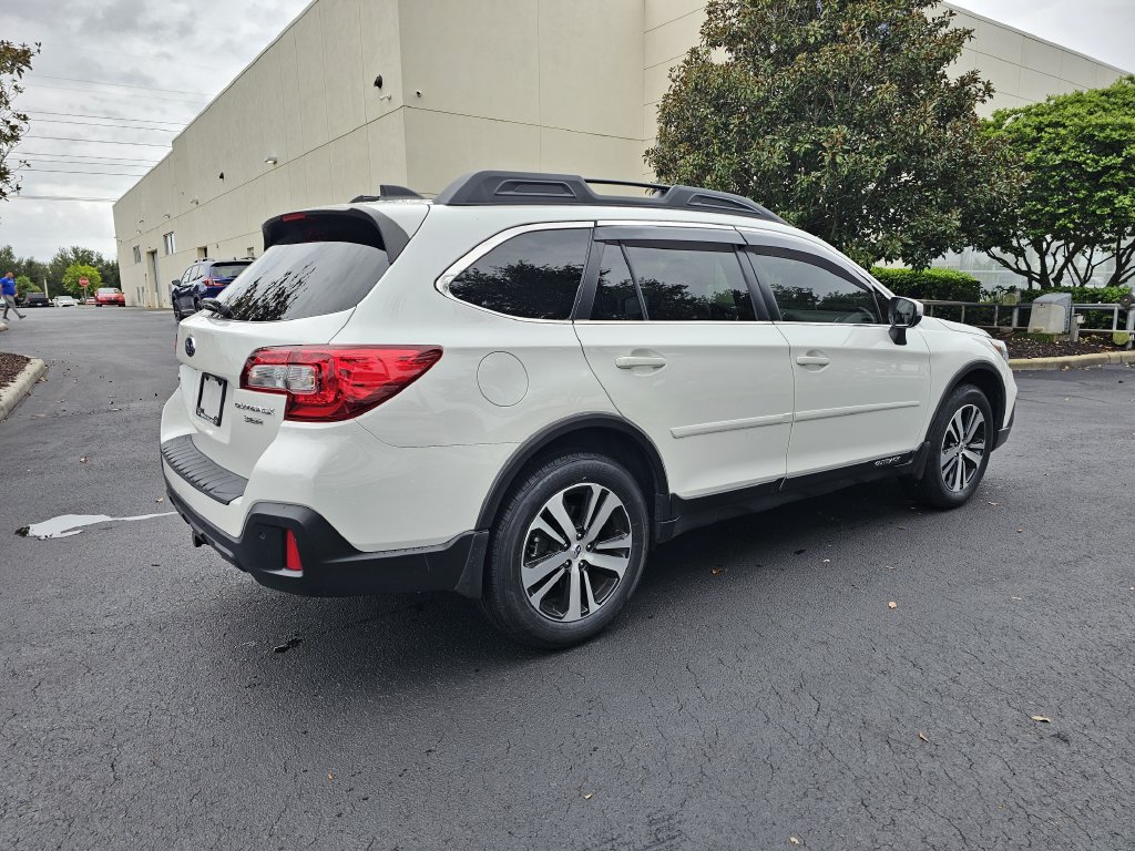 Used 2019 Subaru Outback 3.6R Limited w/ Popular Package #2 AWD/4WD image 3