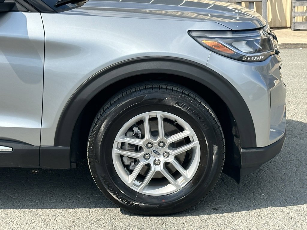 Used 2025 Ford Explorer Active image 42