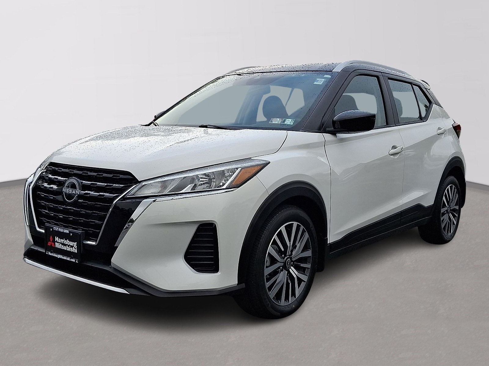 Used 2024 Nissan Kicks SV FWD image 3