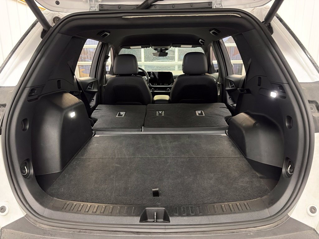 Used 2025 Chevrolet Equinox LT w/ Convenience Package II AWD/4WD image 17