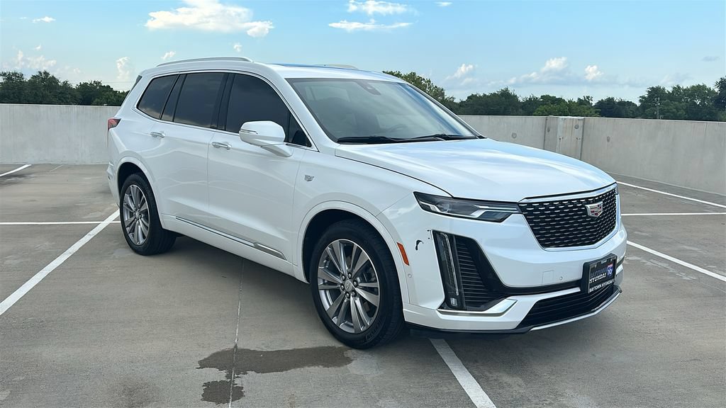 Used 2024 Cadillac XT6 Premium Luxury w/ Technology Package FWD image 15