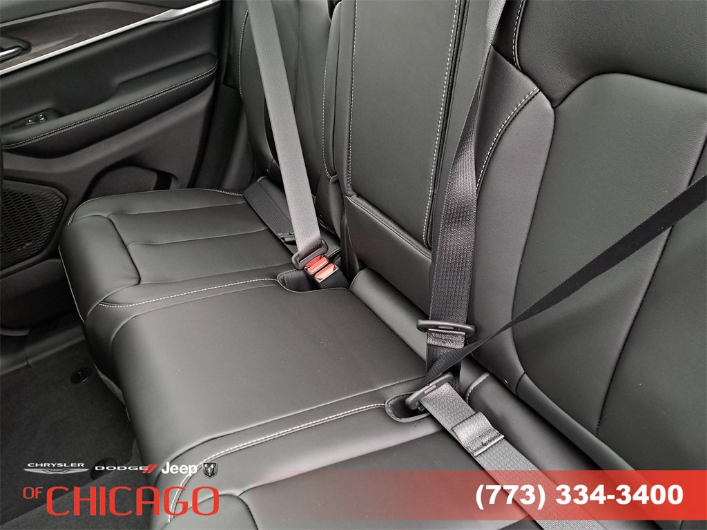 New 2025 Jeep Grand Cherokee Limited image 13