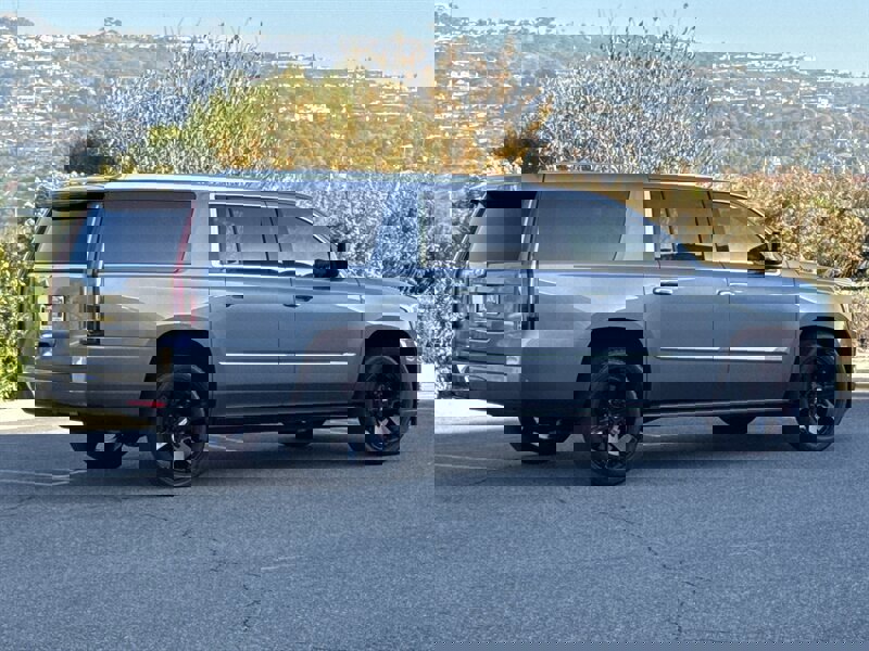 Used 2018 Cadillac Escalade ESV Platinum image 10