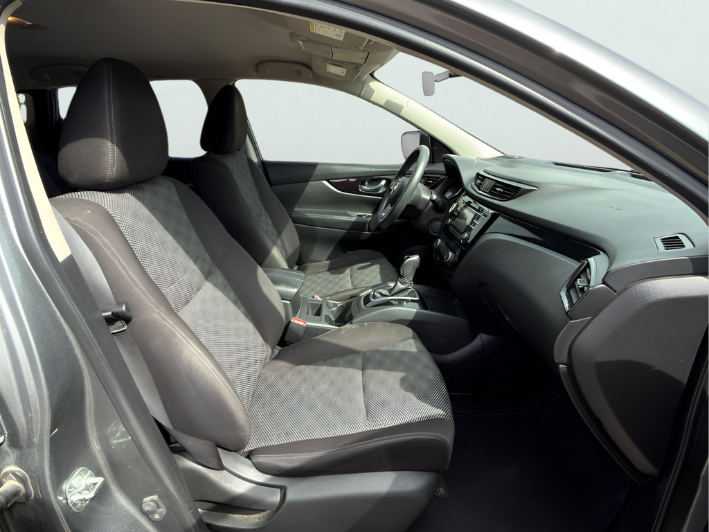 Used 2018 Nissan Rogue Sport SV FWD image 18