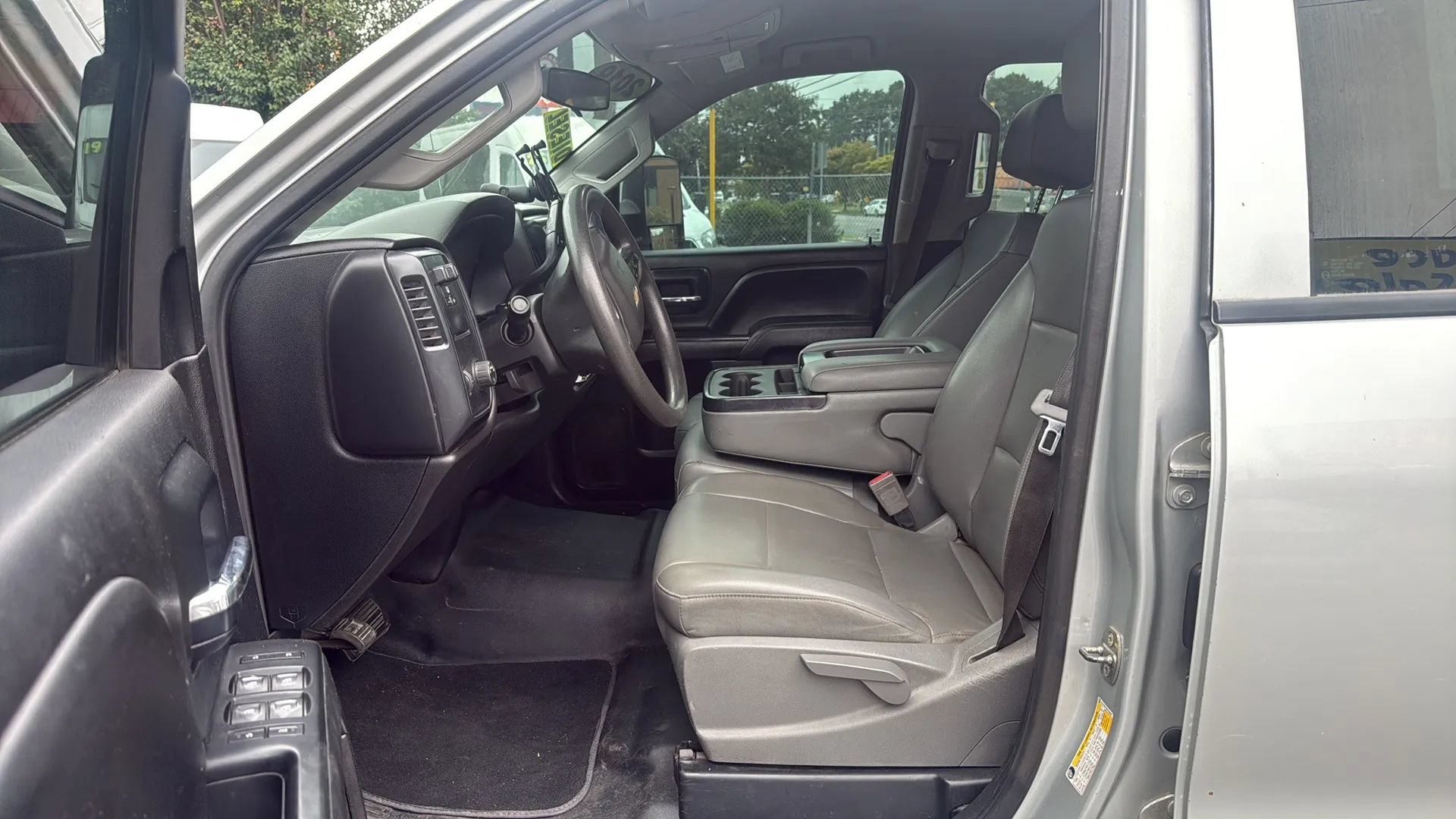 Used 2019 Chevrolet Silverado 2500 W/T RWD image 11