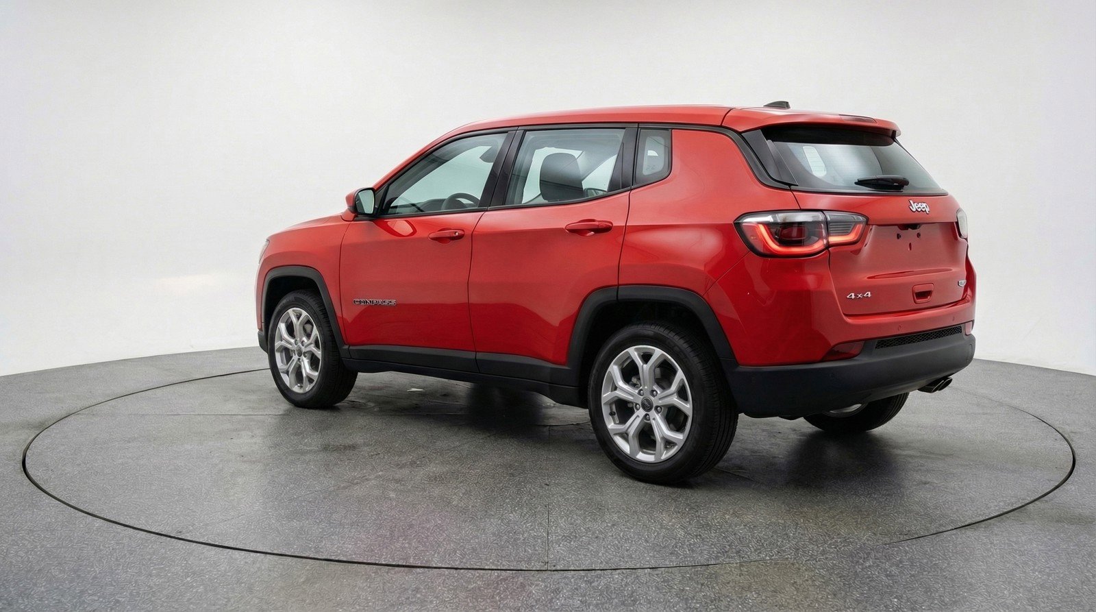 Used 2025 Jeep Compass Latitude image 5