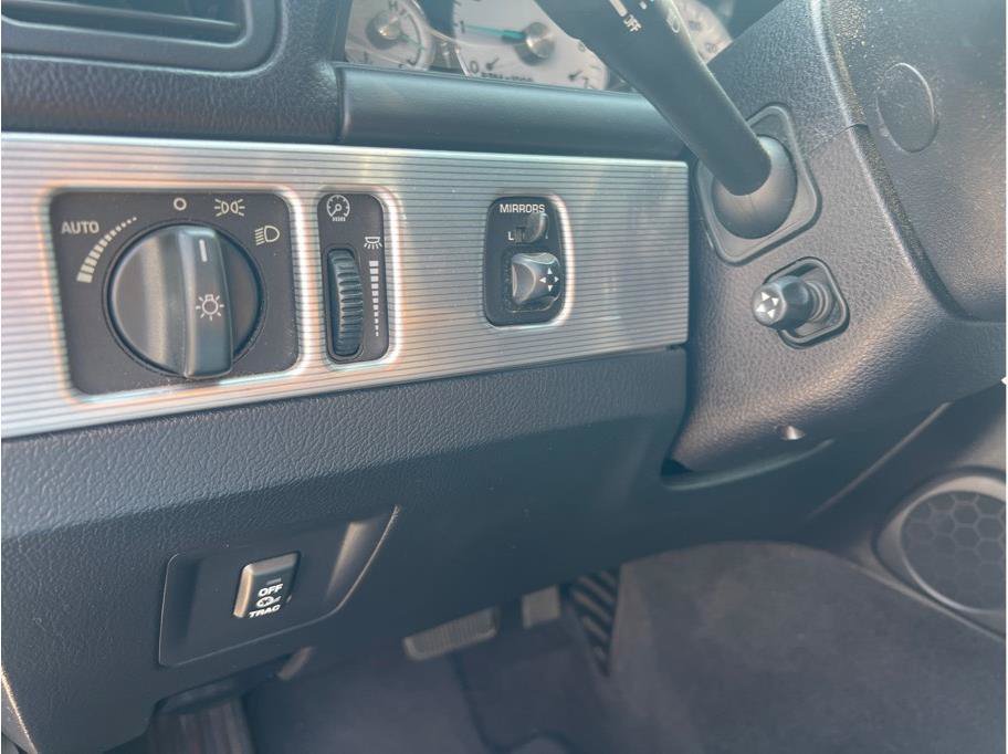 Used 2004 Ford Thunderbird RWD image 13
