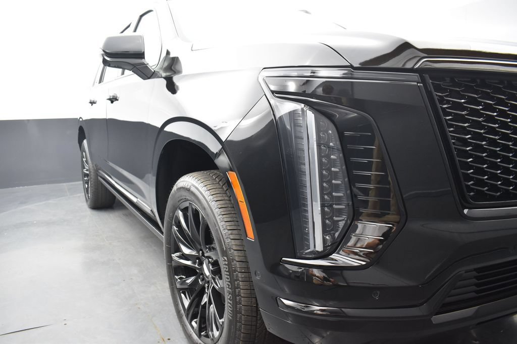 Certified 2026 Cadillac Escalade ESV Sport w/ LPO, ONYX Package AWD/4WD image 38