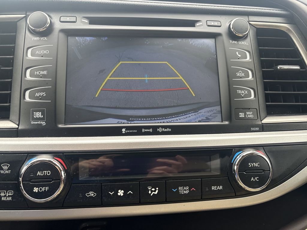 Used 2019 Toyota Highlander Limited image 23