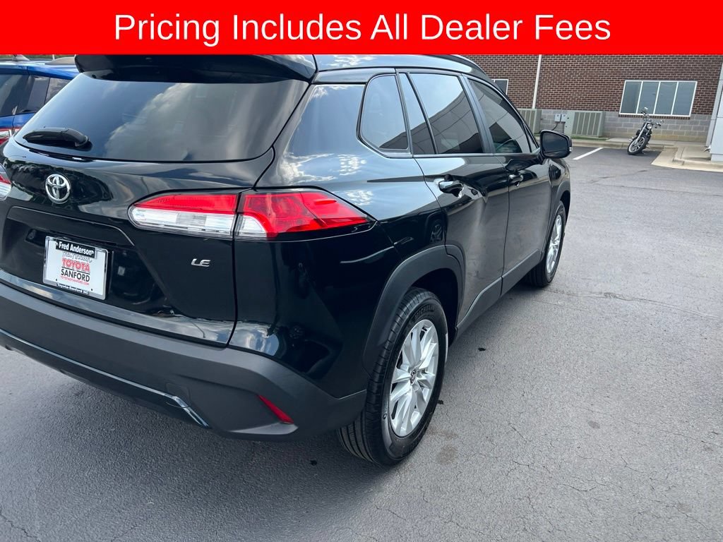 Used 2025 Toyota Corolla Cross LE FWD image 14