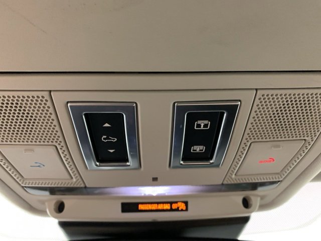 Used 2018 Jaguar F-PACE Premium image 22