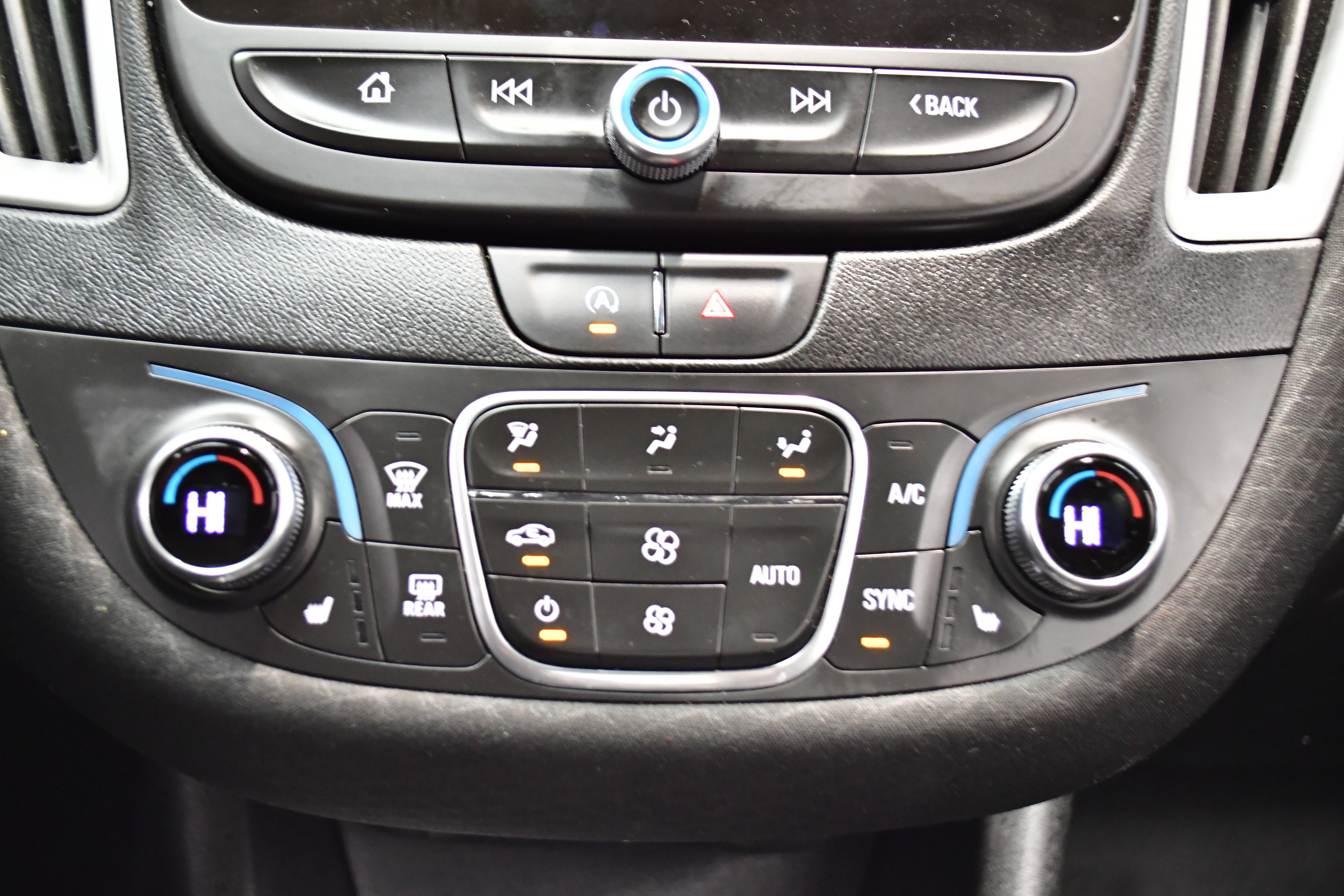 Used 2024 Chevrolet Malibu LT image 24