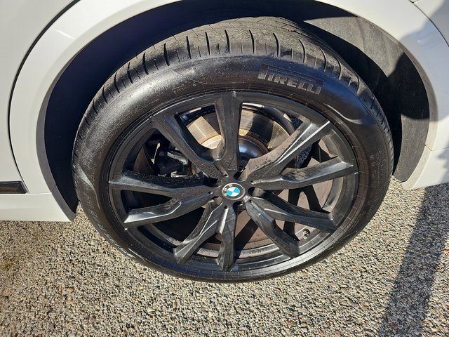 Used 2025 BMW X7 xDrive40i w/ M Sport Package image 37