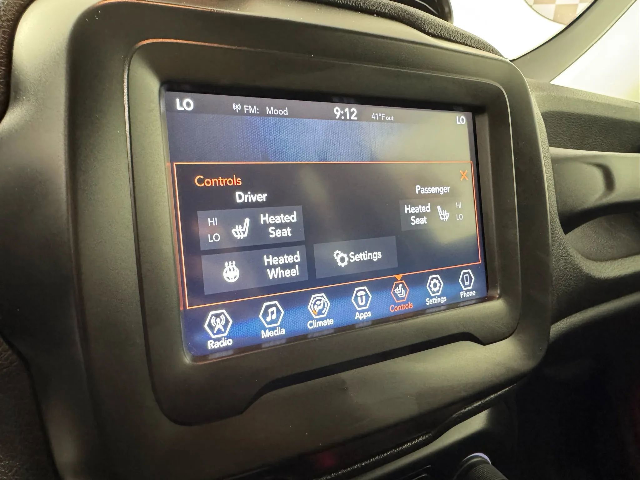 Used 2018 Jeep Renegade Trailhawk w/ Cold Weather Group II AWD/4WD image 20