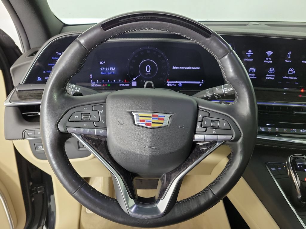 Used 2024 Cadillac Escalade Premium Luxury AWD/4WD image 22