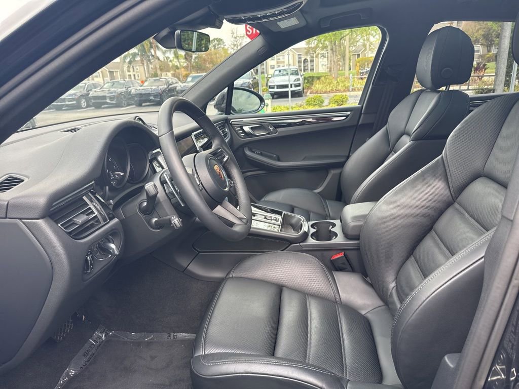 Certified 2026 Porsche Macan Turbo image 6