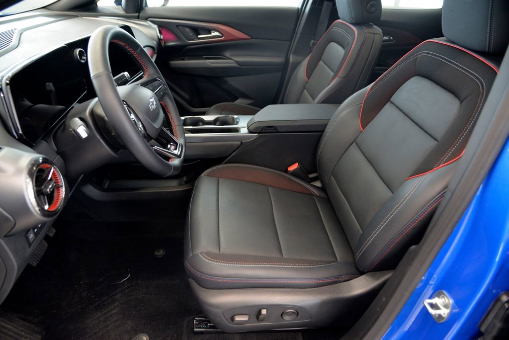 Certified 2025 Chevrolet Equinox EV RS w/ Convenience Package II image 15