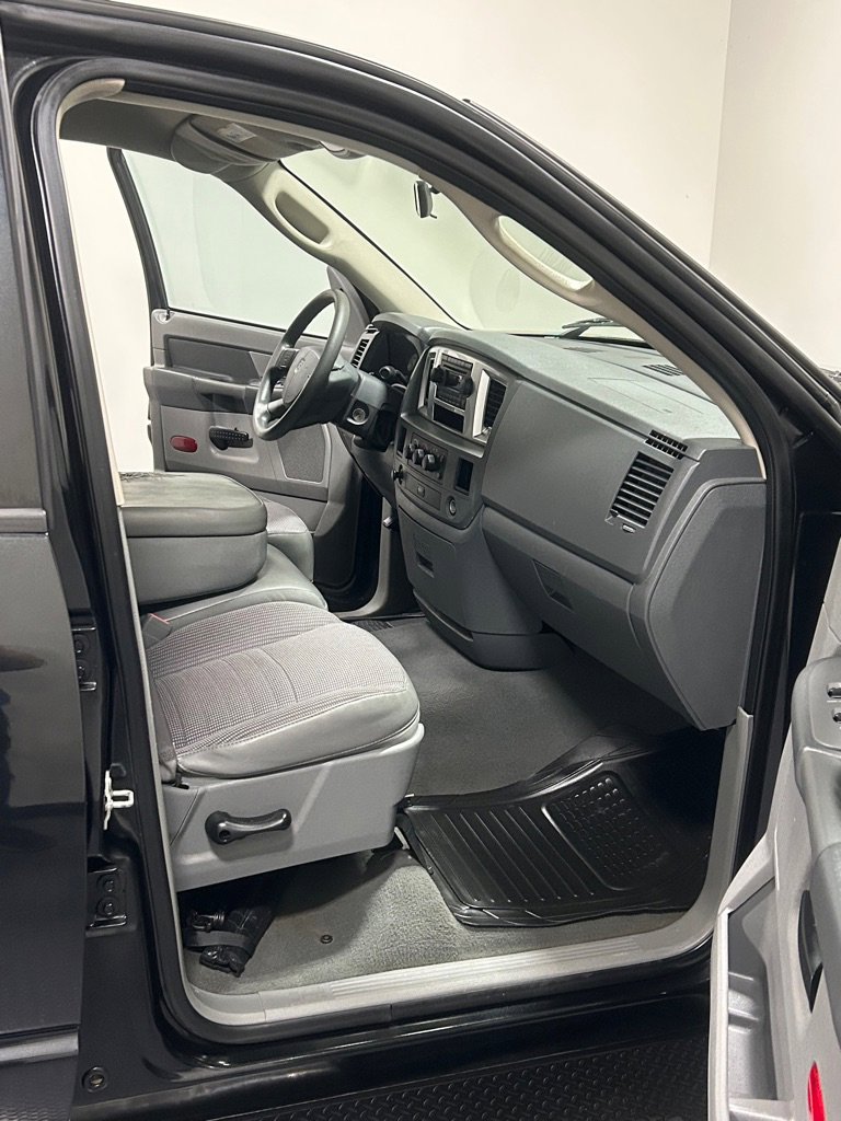 Used 2008 Dodge Ram 1500 Truck SLT image 11