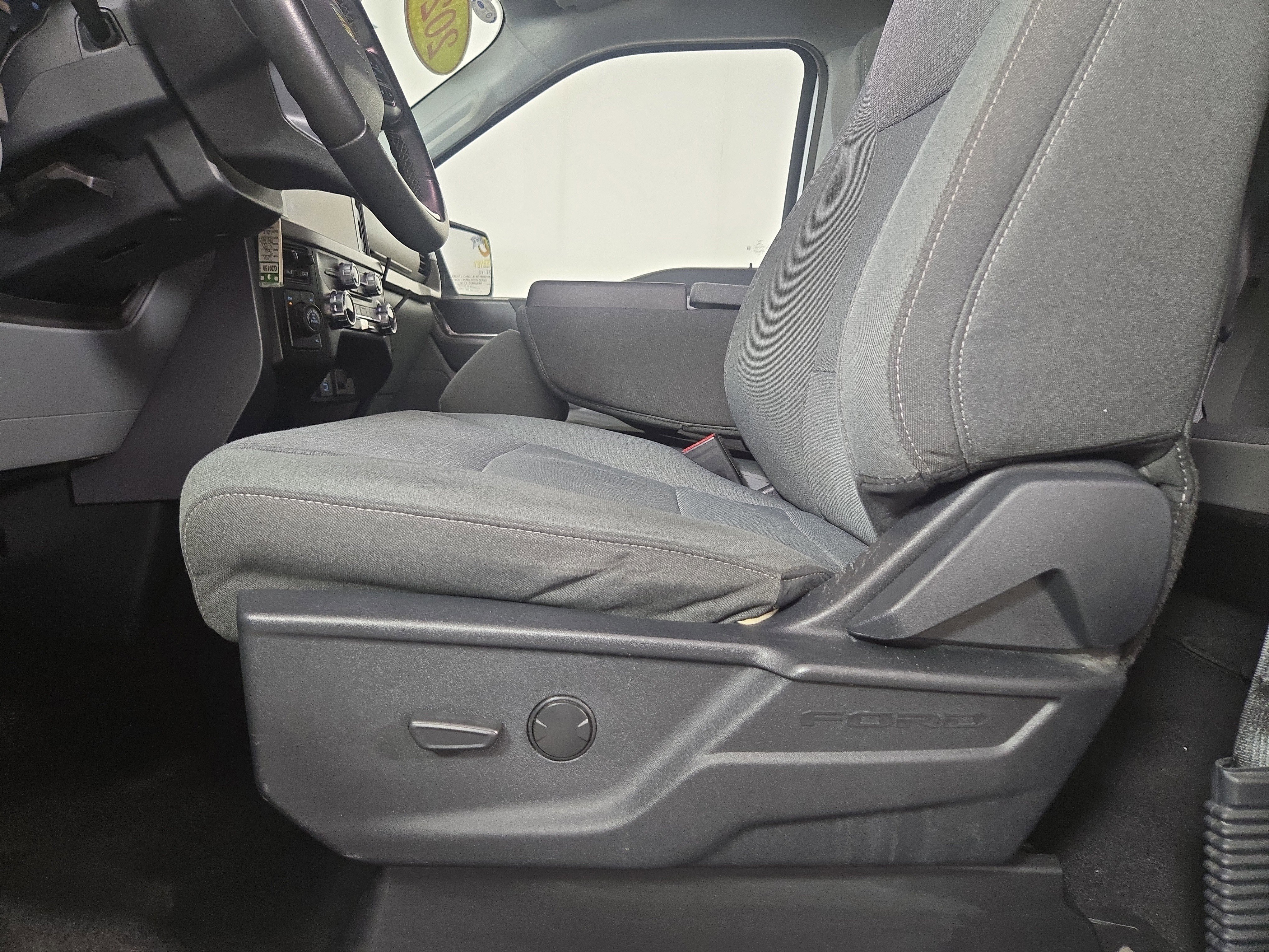 Used 2024 Ford F150 XLT w/ Tow/Haul Package image 30