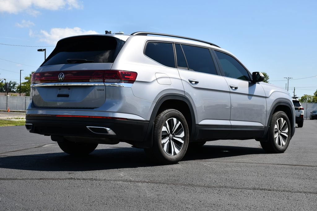 Used 2025 Volkswagen Atlas SE AWD/4WD image 7