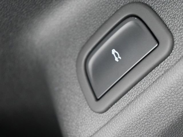 New 2025 Chevrolet Traverse LT w/ LPO, Floor Liner Package image 37