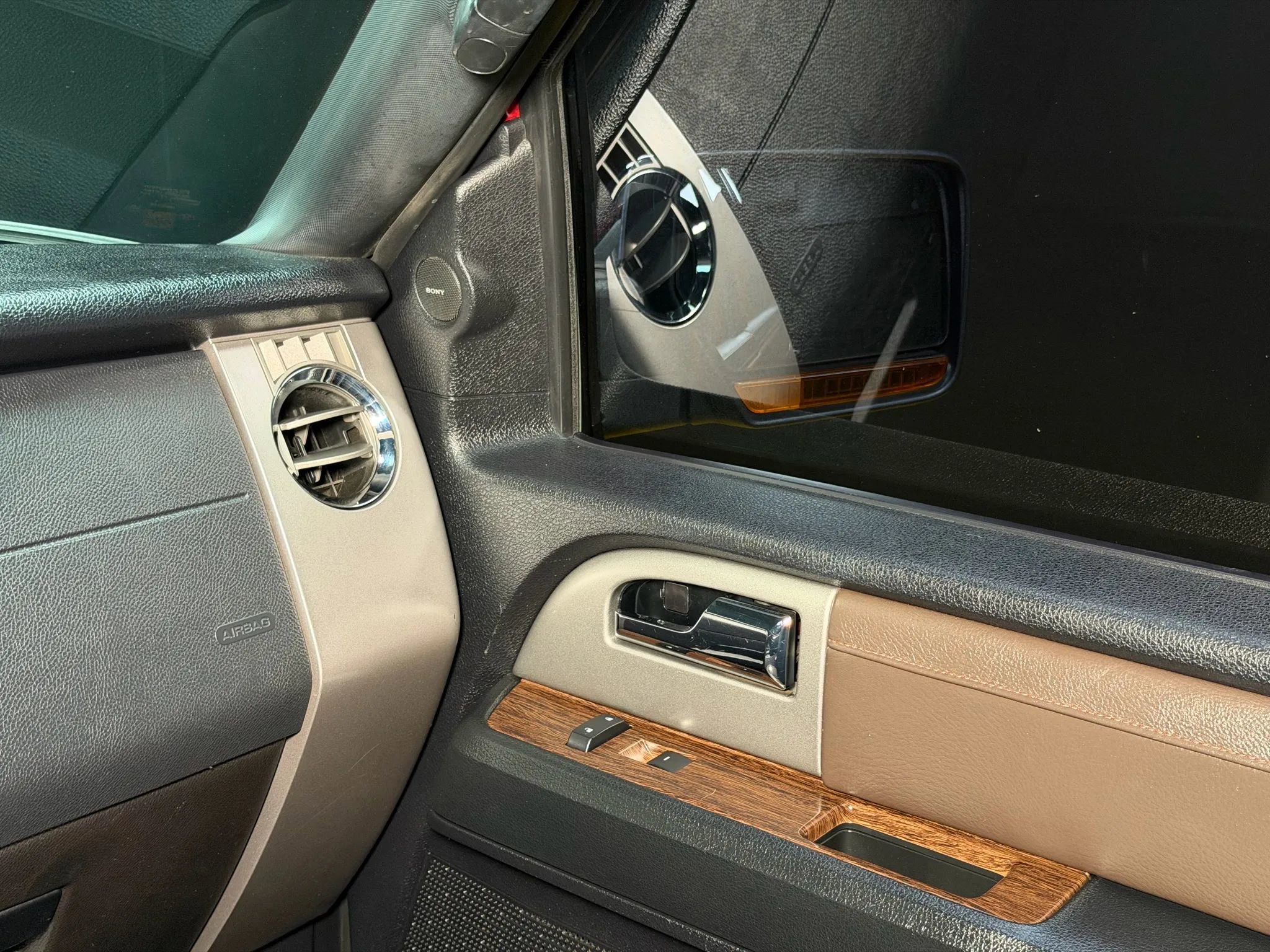 Used 2016 Ford Expedition EL King Ranch image 27