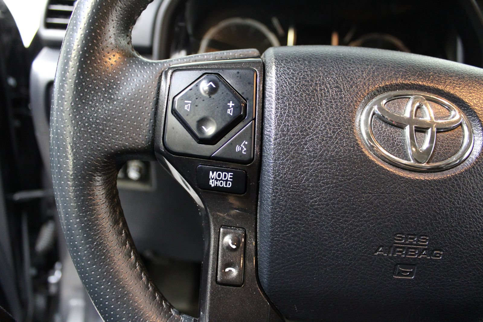 Used 2020 Toyota 4Runner TRD Off-Road Premium w/ Moonroof Package AWD/4WD image 29