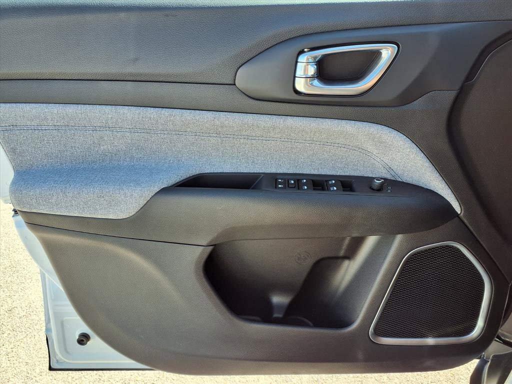 New 2025 Jeep Compass Latitude w/ Convenience Group image 23