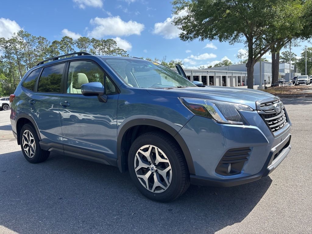 Used 2022 Subaru Forester Premium w/ Popular Package #3 image 1