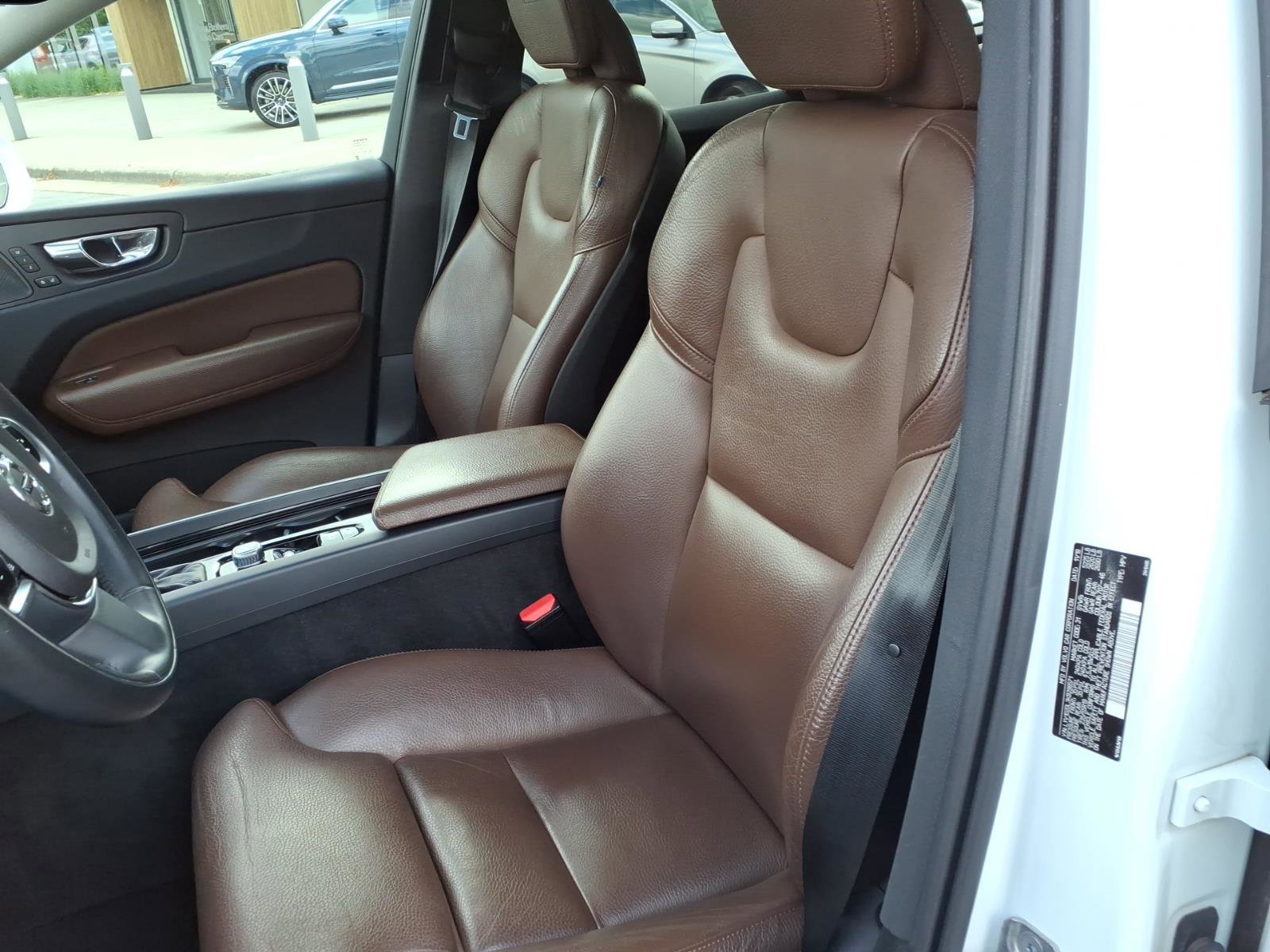Used 2019 Volvo XC60 T5 Inscription w/ Protection Package FWD image 19