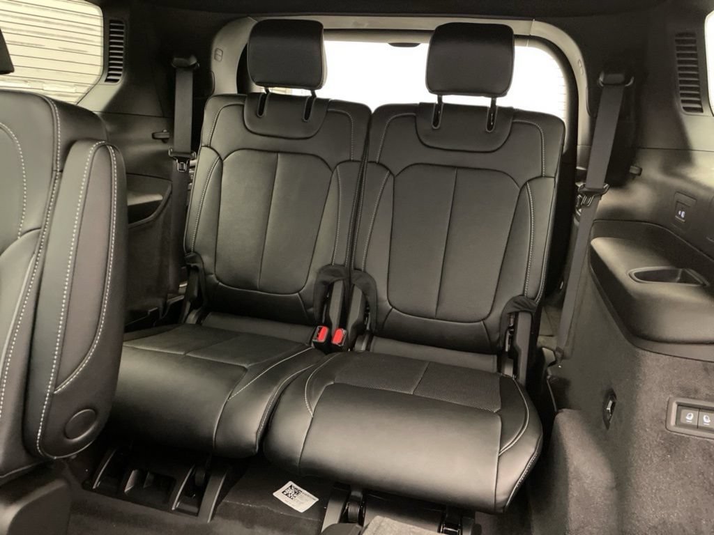 New 2025 Jeep Grand Cherokee L Overland w/ Luxury Tech Group IV AWD/4WD image 21