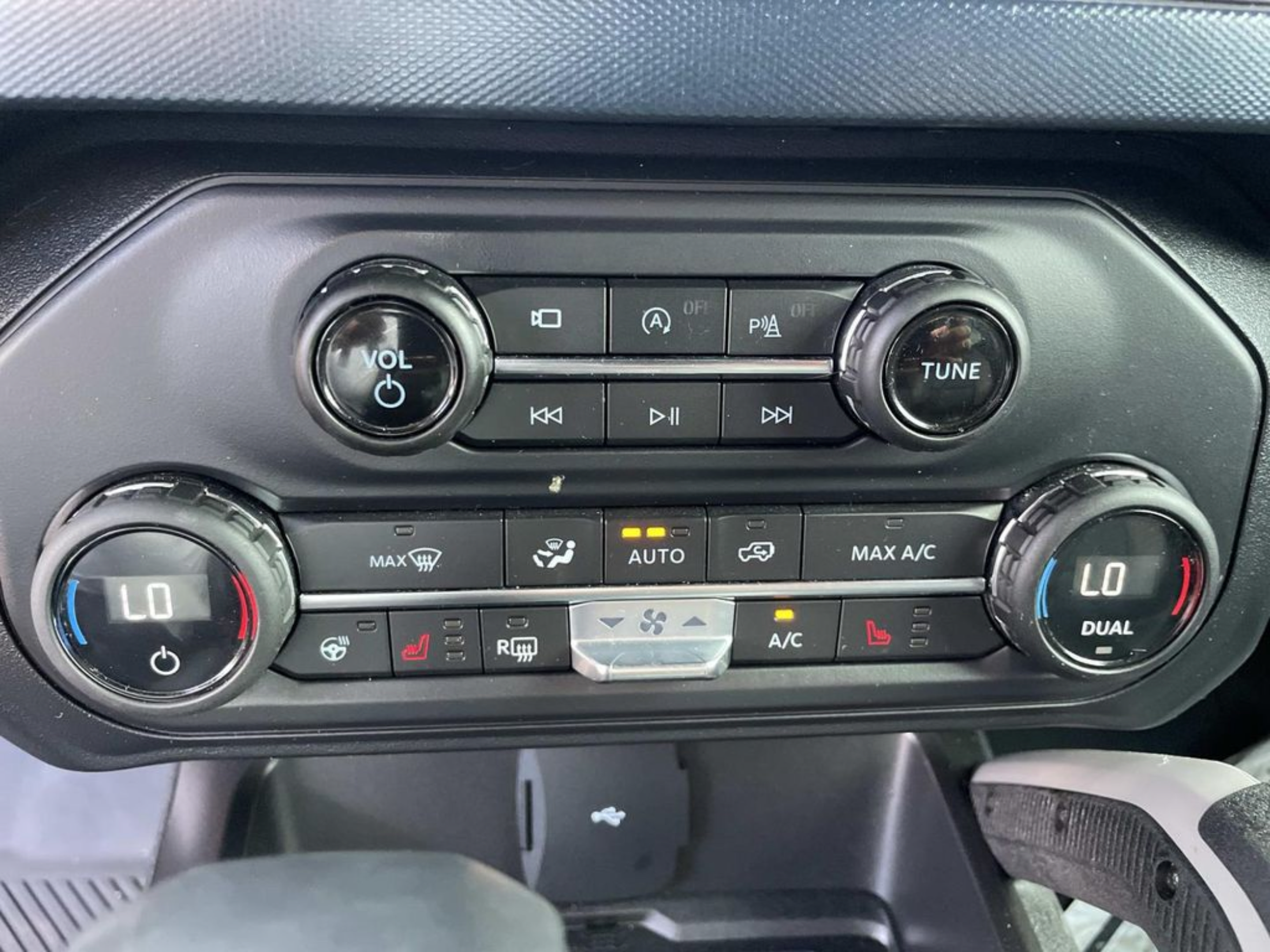 Used 2021 Ford Bronco First Edition AWD/4WD image 27