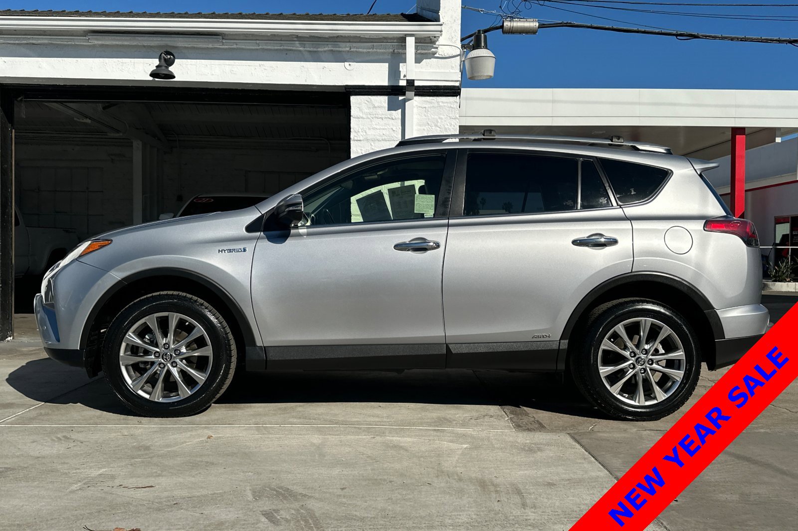 Used 2018 Toyota RAV4 Limited image 7