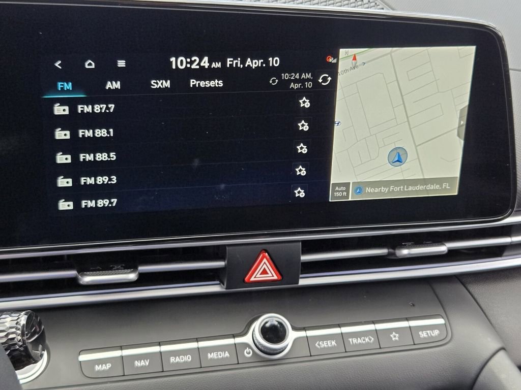 Certified 2025 Hyundai Elantra SEL FWD image 22