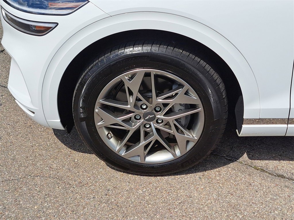 Used 2025 Genesis GV70 2.5T image 9