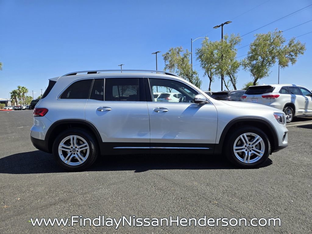 Used 2020 Mercedes-Benz GLB 250 w/ Premium Package image 7