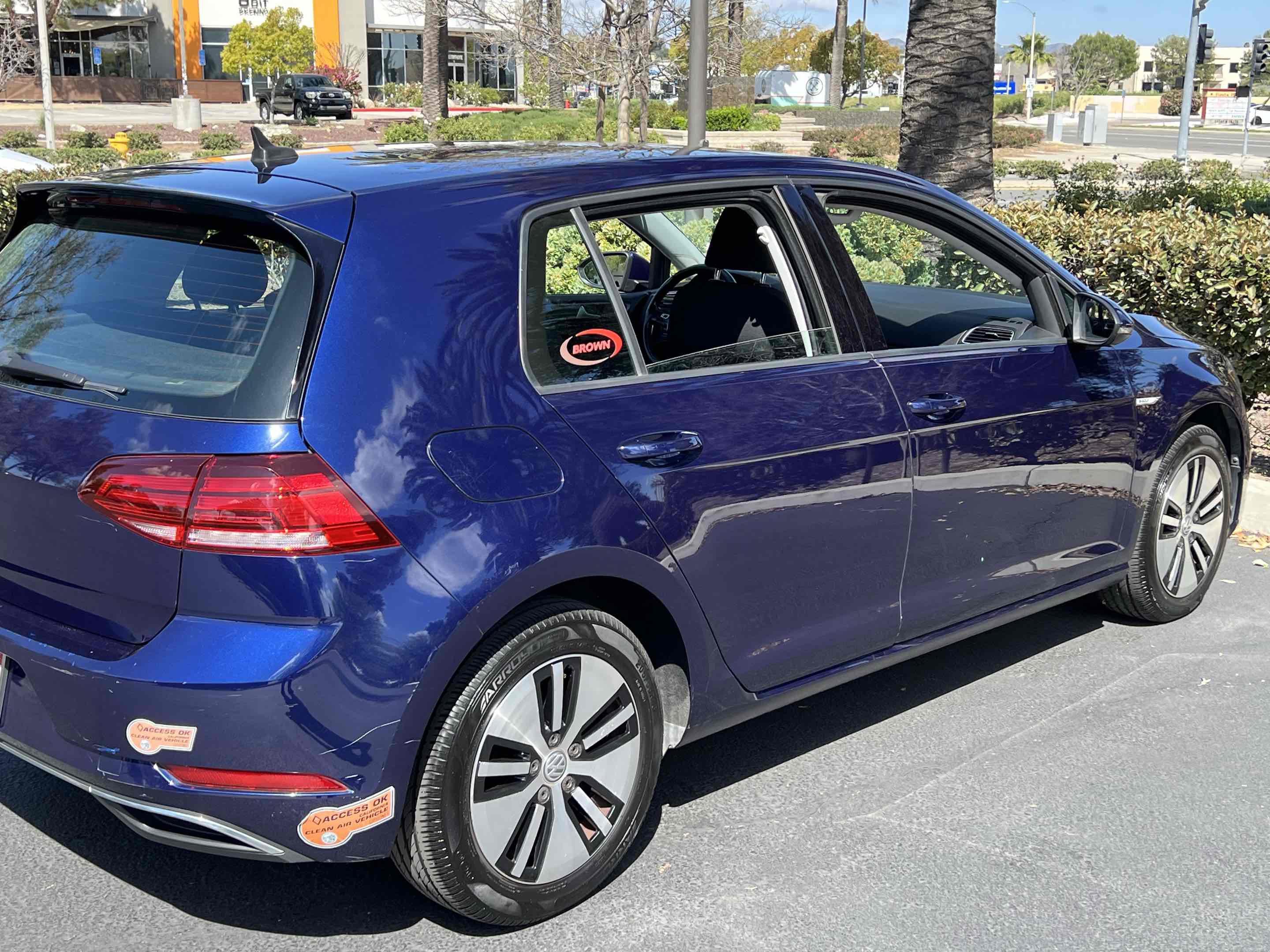 Used 2019 Volkswagen e-Golf SE w/ Driver Assistance Package image 48